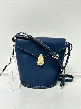 Calvin‎ Klein Lock Leather Bucket Bag Crossbody Blue Gold Statement Series NWT